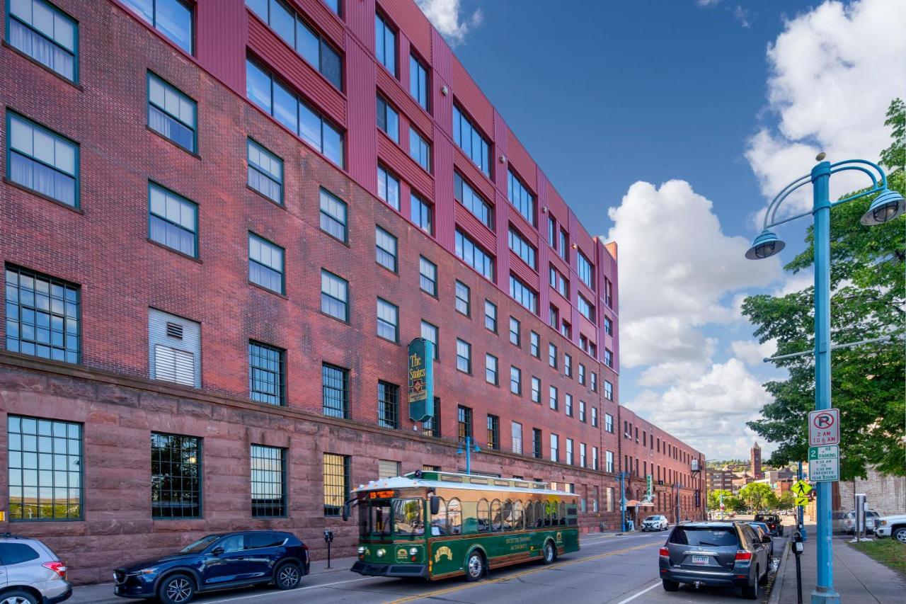 The Suites Hotel At Waterfront Plaza Duluth Bagian luar foto