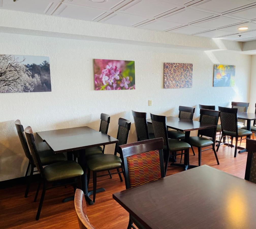The Suites Hotel At Waterfront Plaza Duluth Bagian luar foto