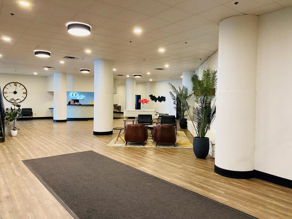 The Suites Hotel At Waterfront Plaza Duluth Bagian luar foto