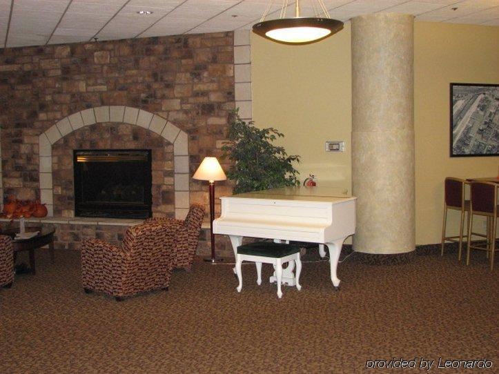 The Suites Hotel At Waterfront Plaza Duluth Interior foto