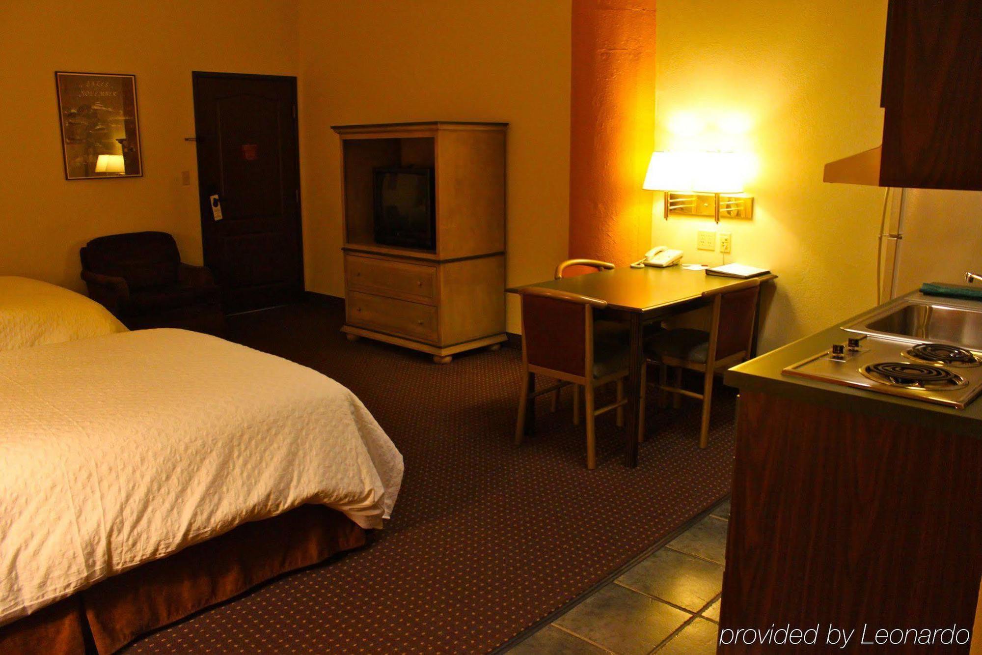 The Suites Hotel At Waterfront Plaza Duluth Ruang foto