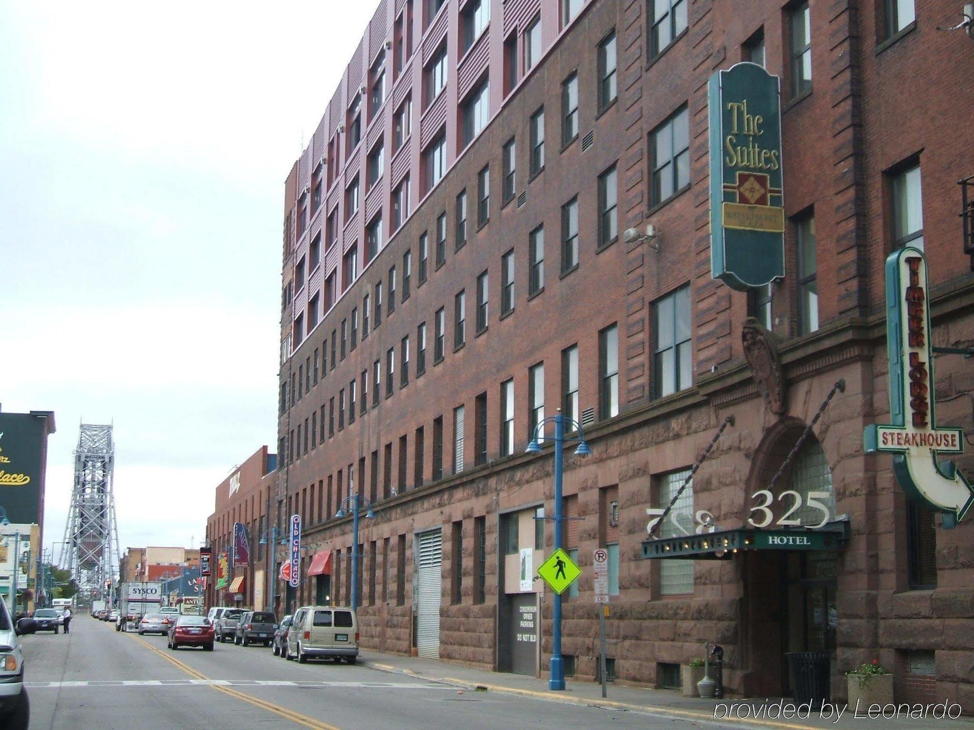The Suites Hotel At Waterfront Plaza Duluth Bagian luar foto