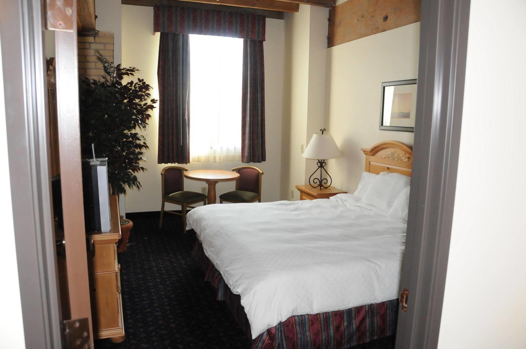 The Suites Hotel At Waterfront Plaza Duluth Bagian luar foto