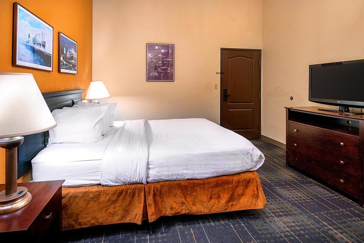 The Suites Hotel At Waterfront Plaza Duluth Bagian luar foto