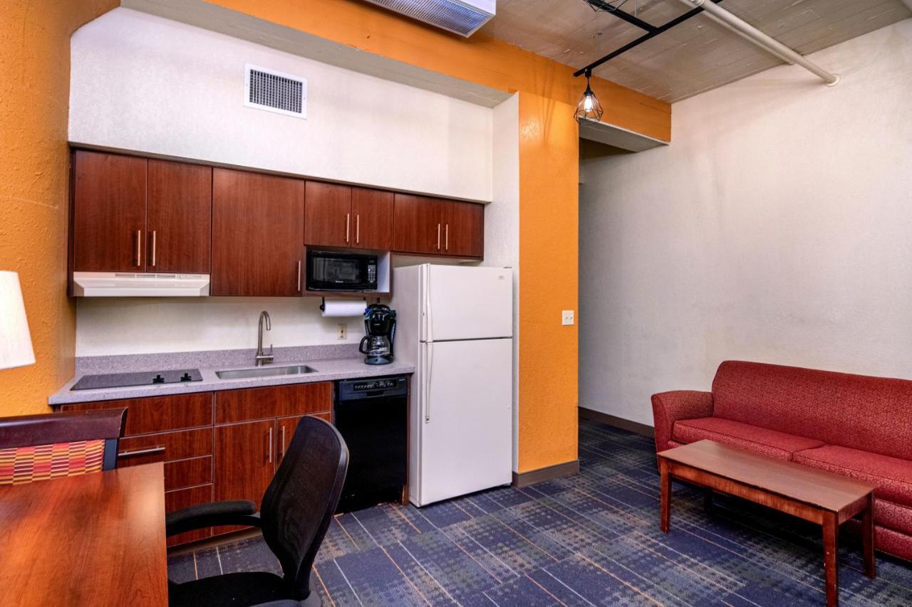 The Suites Hotel At Waterfront Plaza Duluth Bagian luar foto